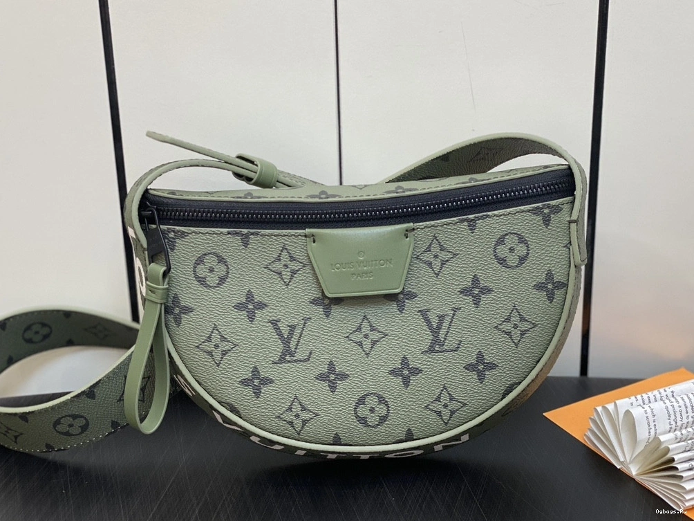 VUITTON Moon LOUIS Crossbody 0219